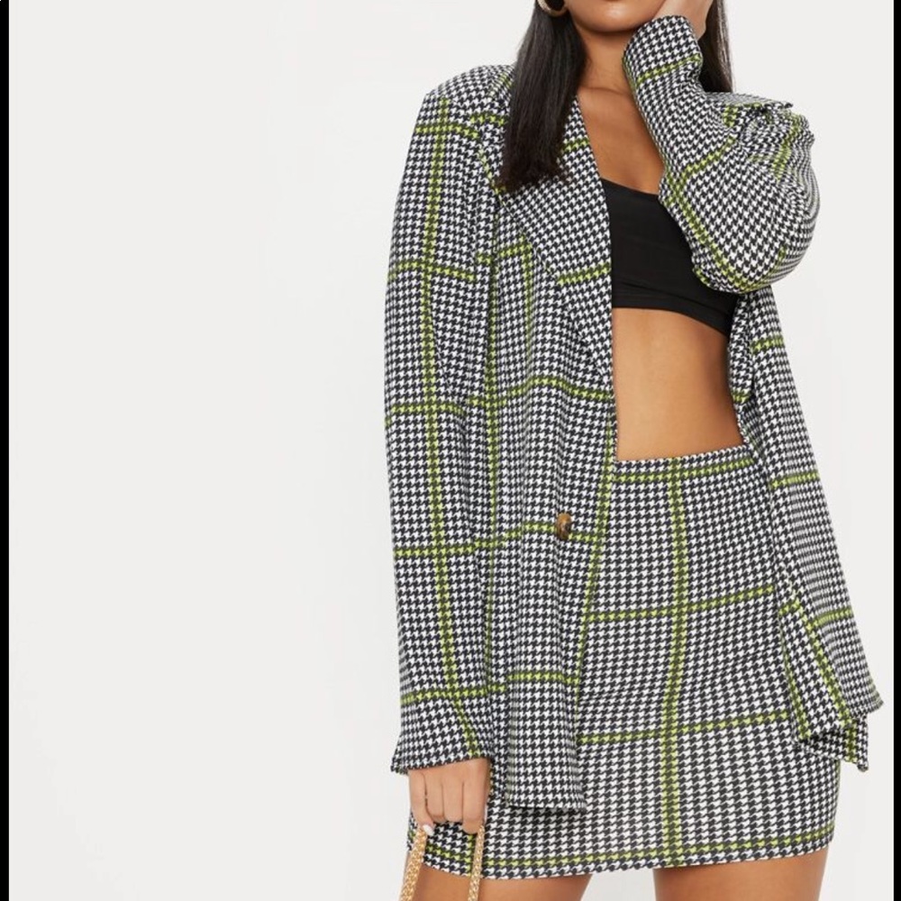 Pretty little thing set